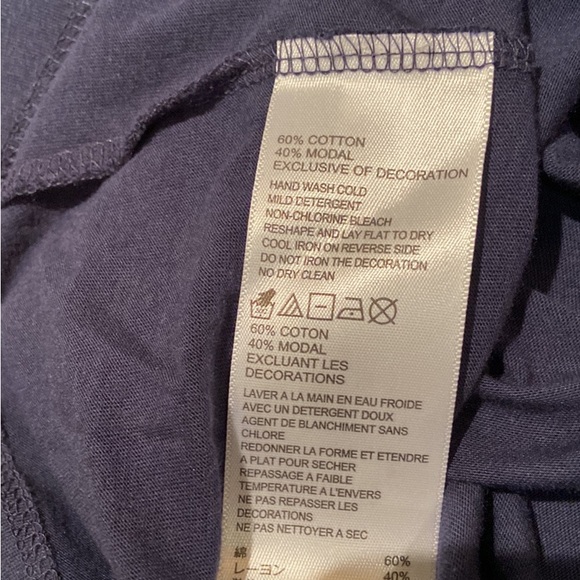 Tommy Bahama navy floral tee - Picture 5 of 5